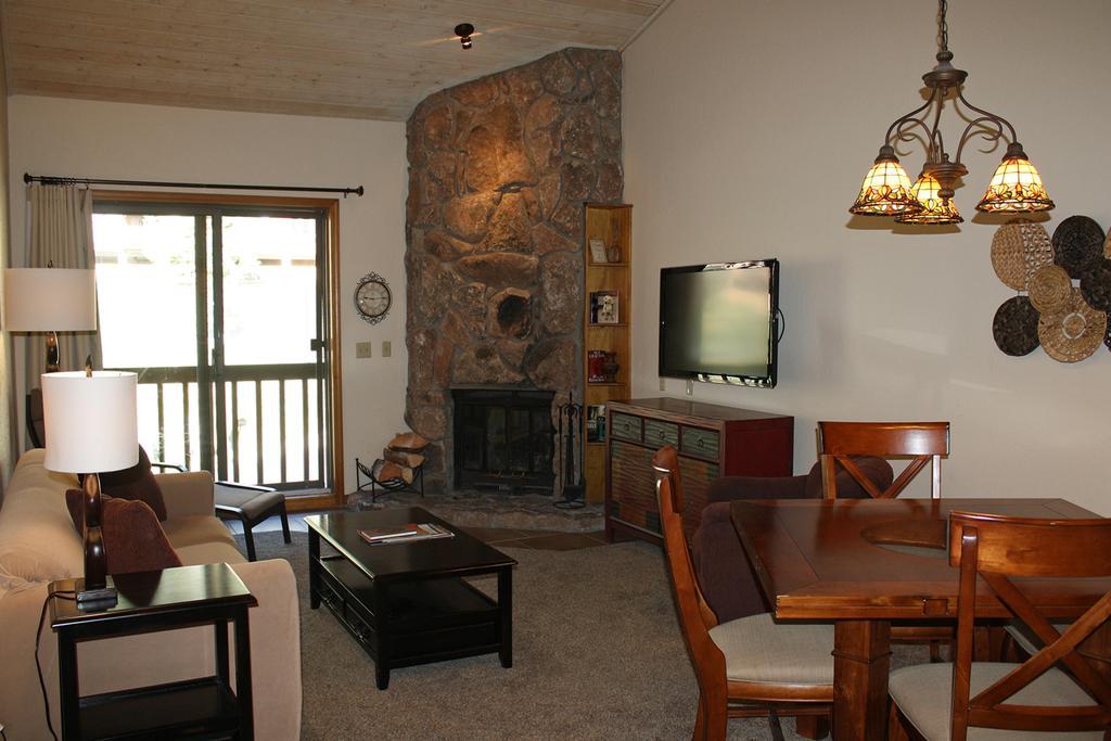 Cascade Village By The Ivy Group Durango Room photo